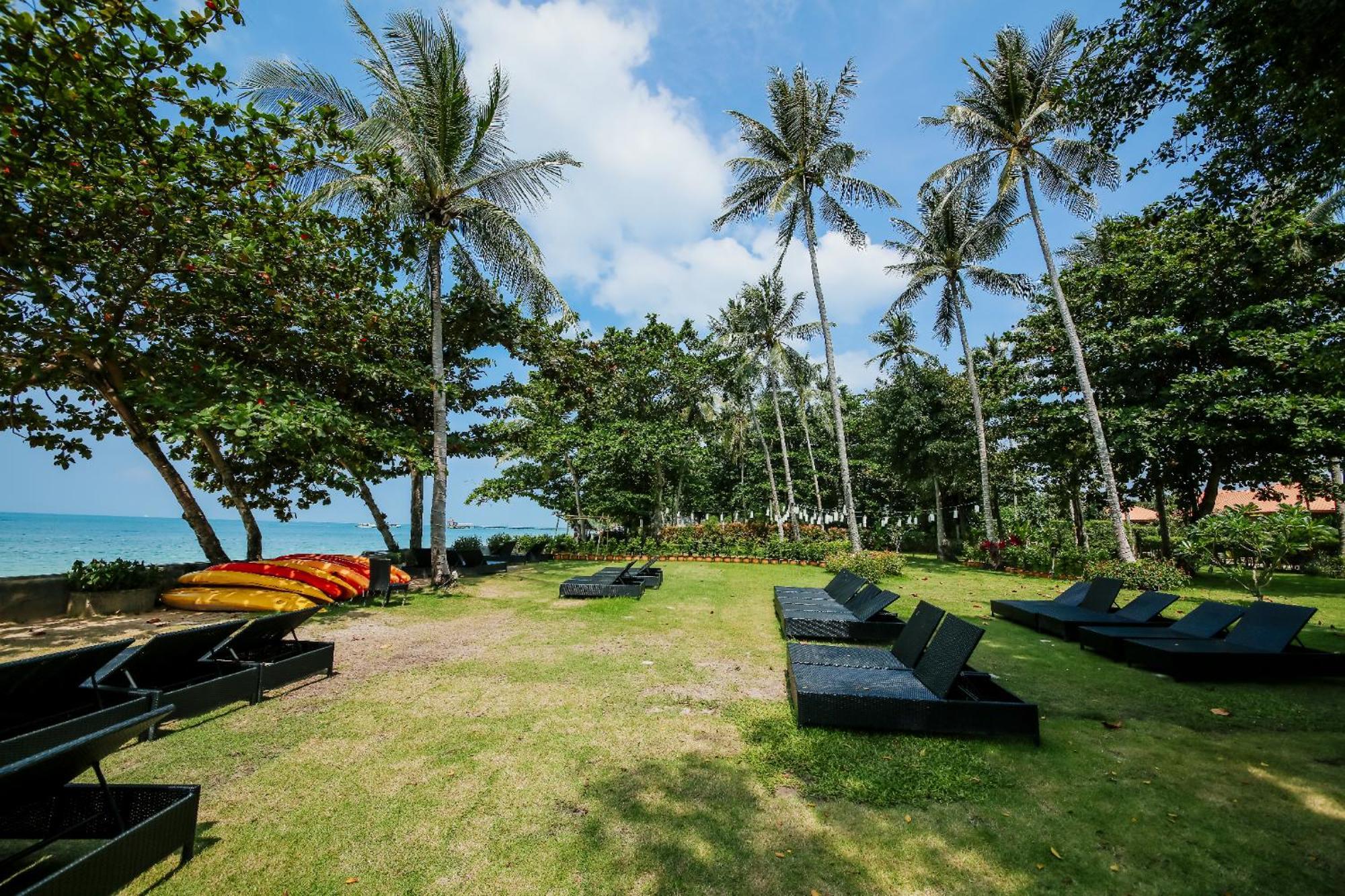Blue Bay Resort - Access To Pool And Beach-Phuket & Krabi Ko Yao エクステリア 写真 The beach at the resort