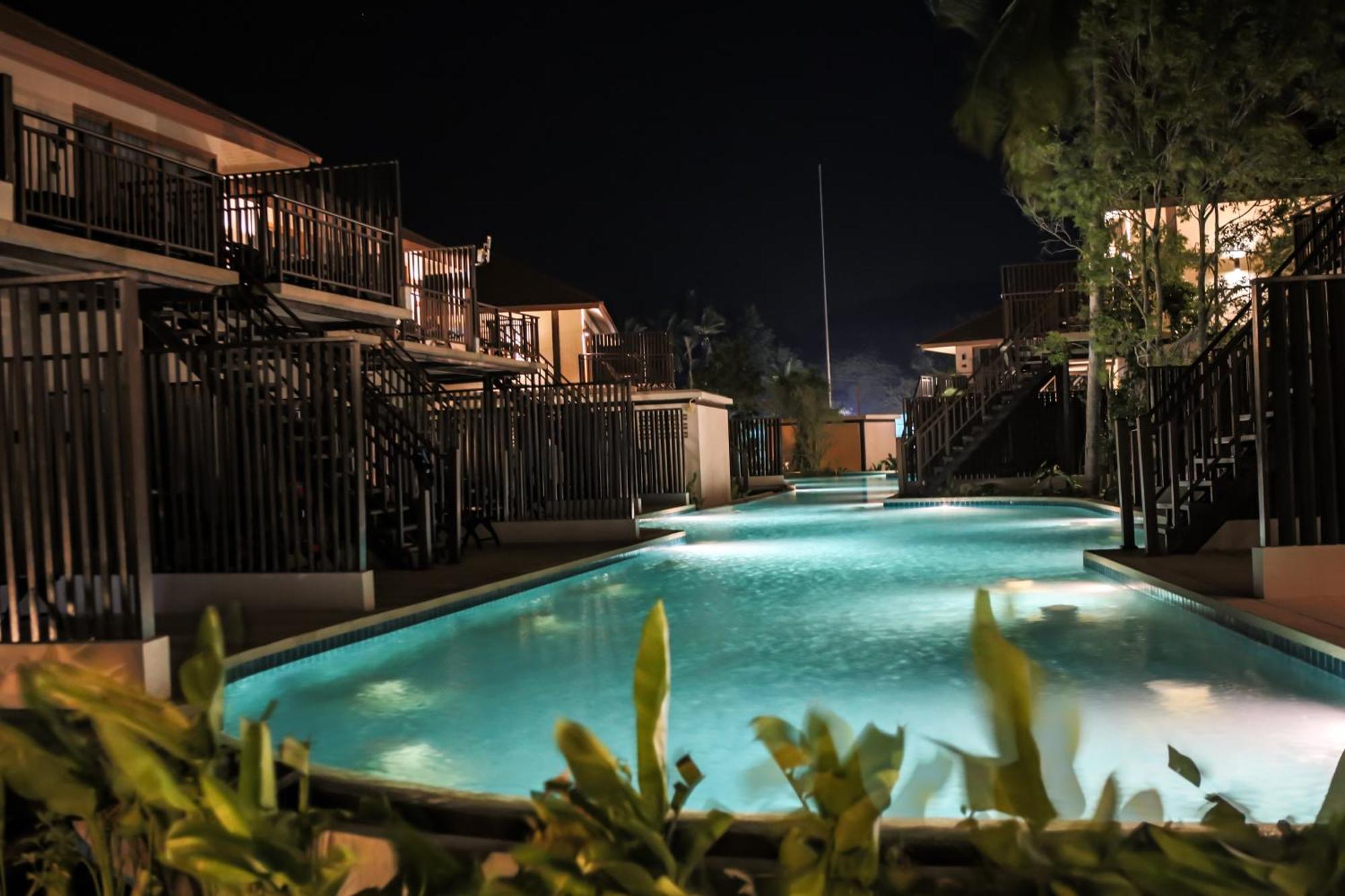 Blue Bay Resort - Access To Pool And Beach-Phuket & Krabi Ko Yao エクステリア 写真 The swimming pool at the resort