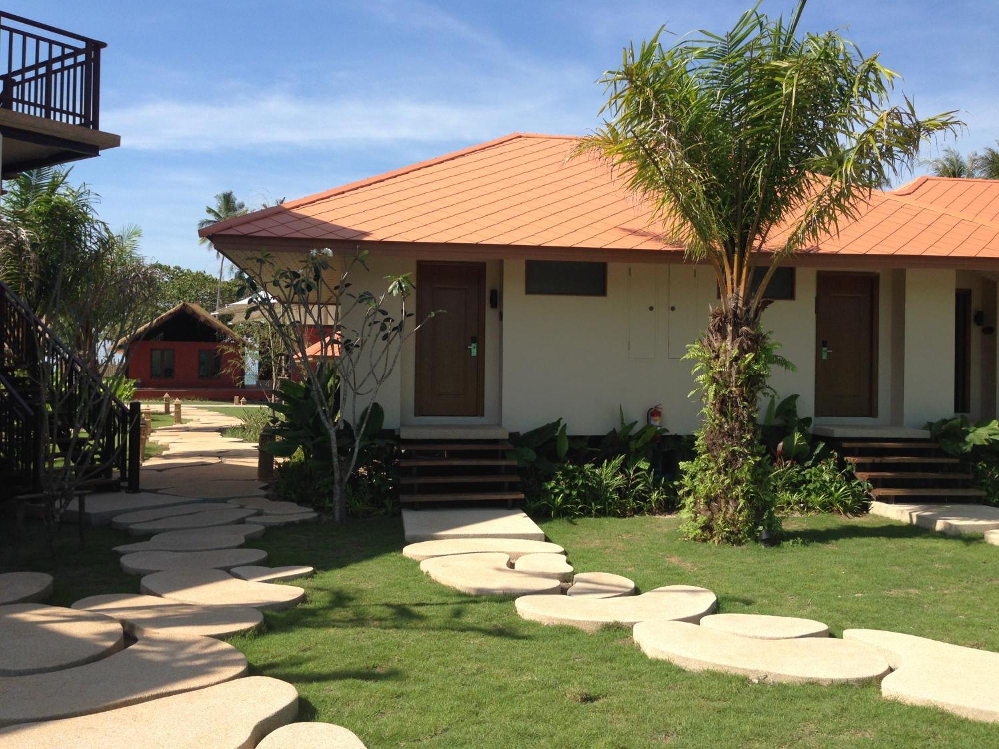 Blue Bay Resort - Access To Pool And Beach-Phuket & Krabi Ko Yao エクステリア 写真 The resort's bungalows